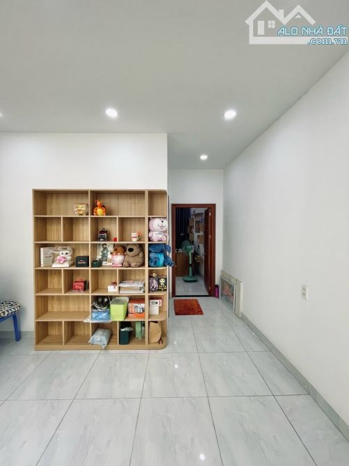 Bán nhà Bình Thạnh - hẻm 8m - 92m2 - nở hậu - 3 tầng kinh doanh - 6