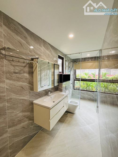 BÁN NHÀ PHÂN LÔ PHỐ TRẦN DUY HƯNG - LÔ GÓC, THANG MÁY, OTO VÀO NHÀ, 48m2*7m*6T, GIÁ 13 TỶ - 6