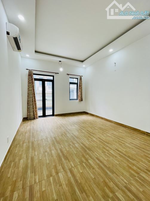 Bán nhà 3 tầng Phạm Văn Chiêu, An Hội Tây, Gò Vấp, hẻm ô tô 8m, 56m2, khu đồng bộ, 7 tỷ 6 - 6