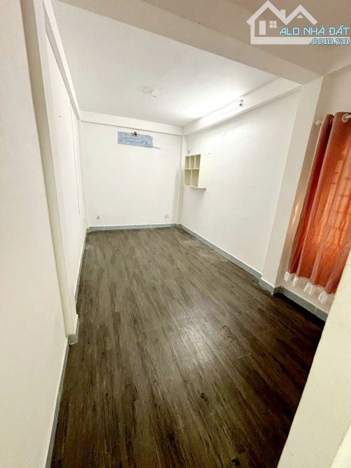 (4pn-3wc), có sân để xe + sân thượng, HXH 230/5 Cao Thắng, Q10 - 6