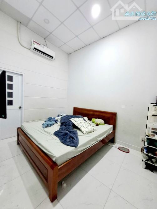 Nhà Hẻm Xe Hơi đường Lê Đình Cẩn, 96m2 ( 6 x 16 ) Cấp 4 như hình có 3PN, hoặc xây mới - 6