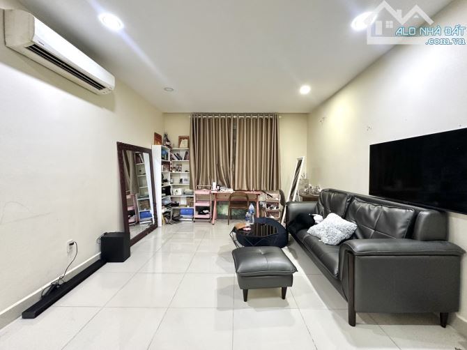 Bán Biệt thự Phú Nhuận - 175m2 - ngang 7.9m - 1 đời chủ - 6