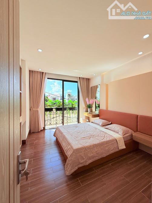 Siêu Phẩm 3 tầng mới 100%! Thiết Kế Hiện Đại FULL Nội Thất - BÃI ĐẬU XE FREE- 4.850tỷ! - 6
