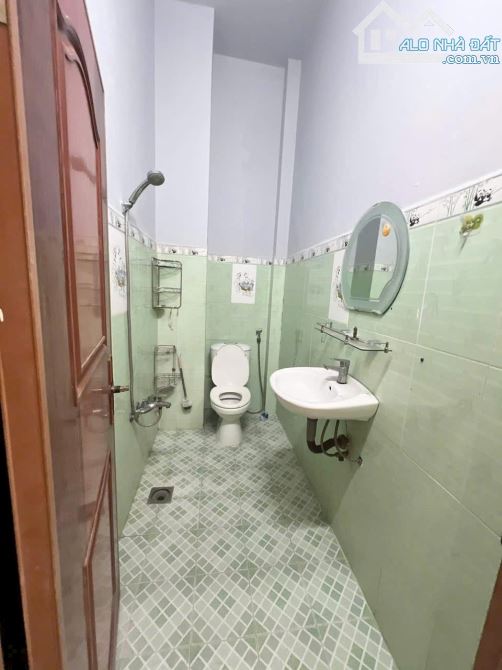 Cho thuê nhà trệt lầu 3 phòng ngủ. Hẻm đường Lý Tự Trọng, Ninh Kiều, Cần Thơ - 6