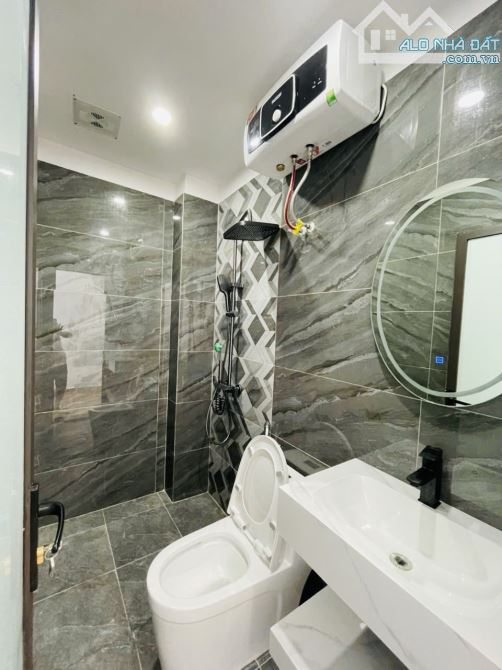 🏠 Bán nhà 3,5 tầng An Đà, Ngô Quyền 45m ô tô đỗ cửa full nội thất giá chỉ 4,15 tỷ - 6