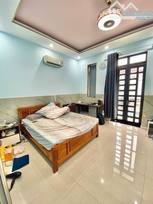 Nhà 3 tầng đường Nguyễn Văn Quá, diện tích 5,2m ❌ 13m 💰5.99Tỷ - 6