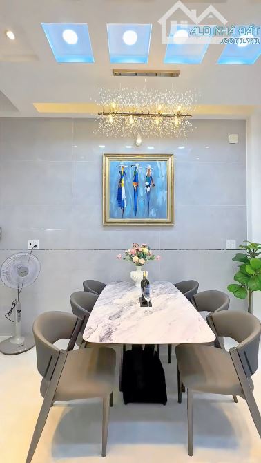 SIÊU PHẨM 4 TẦNG LÊ VĂN QUỚI, BÌNH TÂN - DT 85M - HẺM AN NINH, GẦN AEON MALL - GIÁ CHỈ 5 T - 6