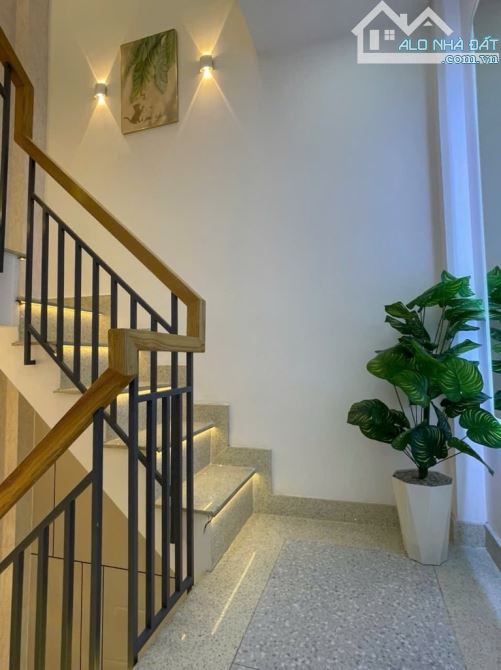 Bán mini house 3 tầng- Bùi quang Là-Gò vấp- hẻm xe hơi- chỉ 4 tỷ - 6