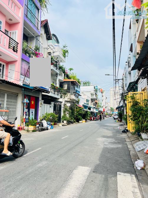 B.ÁN NHÀ KHU BIỆT THỰ KIỀU ĐÀM - NGANG 4M NỞ HẬU XE HƠI ĐẬU TRƯỚC NHÀ - NHỈNH 13ty - 6