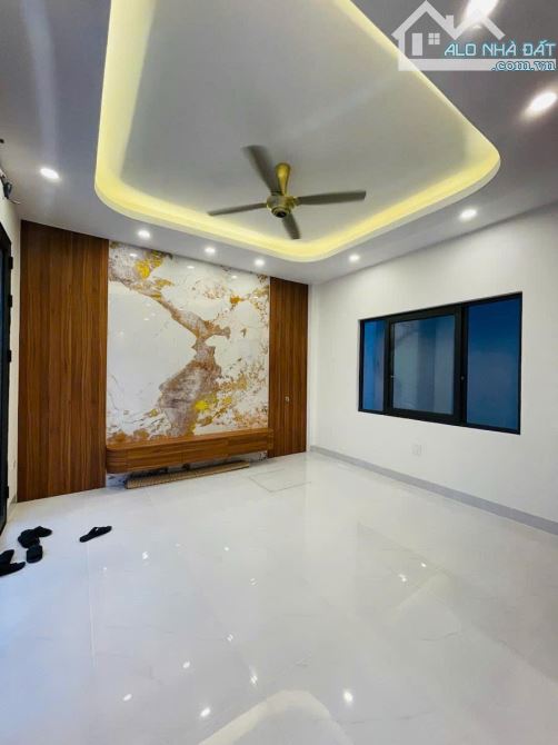 NHÀ PHÂN LÔ 1 NHÀ RA PHỐ VỈA HÈ  Ô TÔ 16 CHỖ RỘNG 70m 6 TẦNG 29 TỶ HOÀNG QUỐC VIỆT - 6