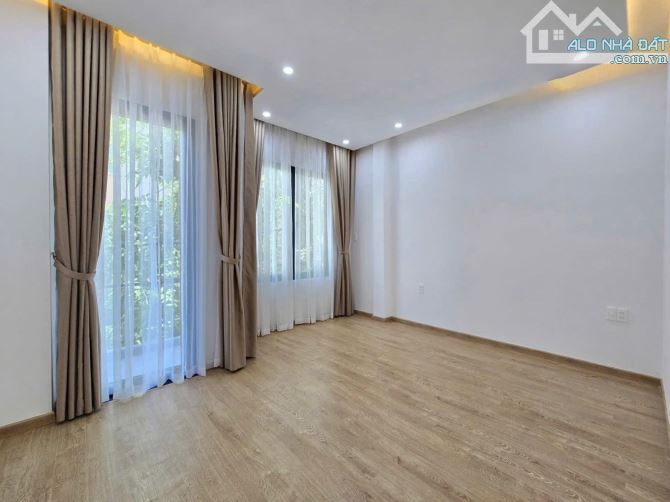 Bán nhà đẹp 3 tầng đường Nguyễn Đổng Chi, Hoà Cường Bắc, Đà Nẵng. DT 81m2. Giá 7.9 tỷ - 7