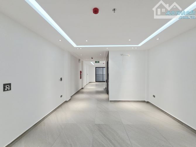 Siêu phẩm nhà 65m2 x 7 tầng xây mới Hoàng Quốc Việt, Nghĩa Tân, ngõ thông ô tô, vỉa hè. - 7