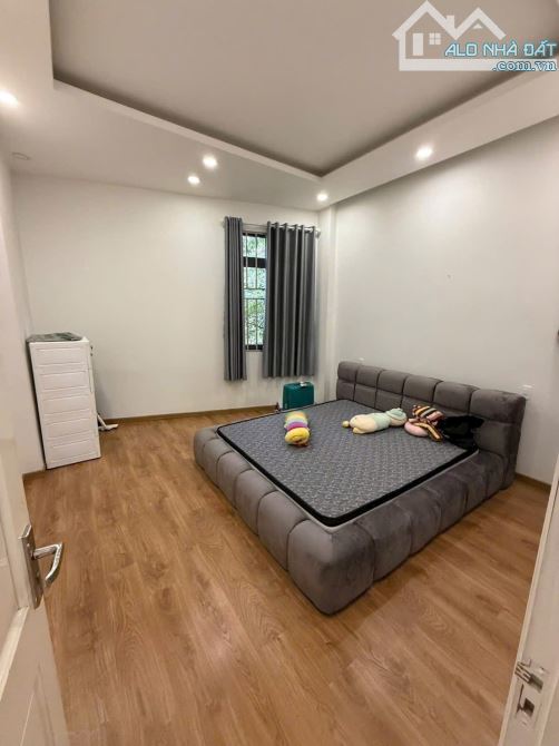 Bán Nhà 1 Trệt 2 Lầu ngay Giáo Xứ Thuận Hoà P. Tân Phong - Cách đường Nguyễn Ái Quốc 300M - 7