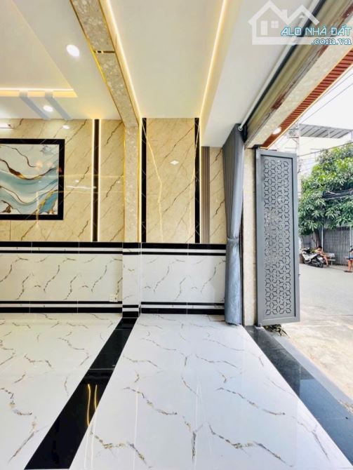 BÁN nhà  MT hẻm 12m có vỉa hè rộng- 3 Tầng BTCT - Ngay Hiệp Thành City - 7