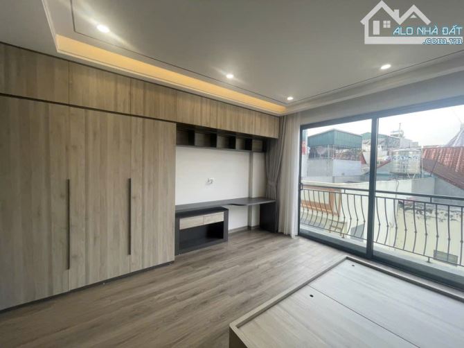 SIÊU PHẨM PHỐ TRẠM - NHÀ MỚI 6 TẦNG THANG MÁY - XÁCH VALI VỀ Ở - 40m2 -10.5 tỷ - 7