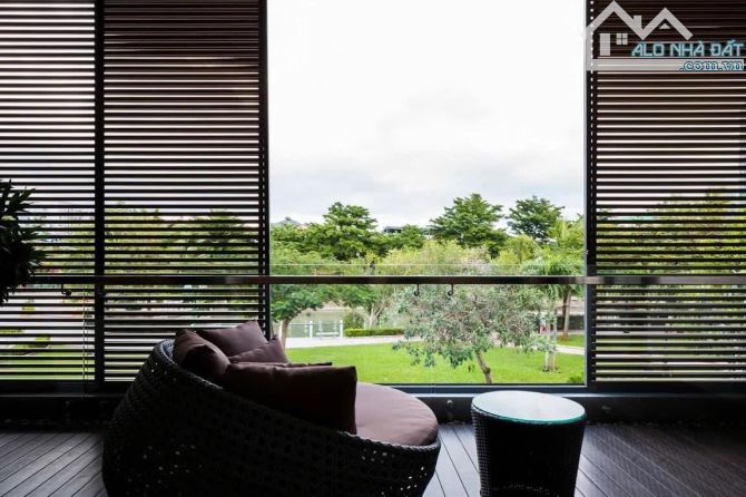 BIỆT THỰ VCN VĨNH ĐIỀM TRUNG, VIEW HỒ, CỰC ĐẸP, ĐÃ CÓ SỔ HỒNG, 296M2, GIÁ 28 TỶ. CN18.9 - 7