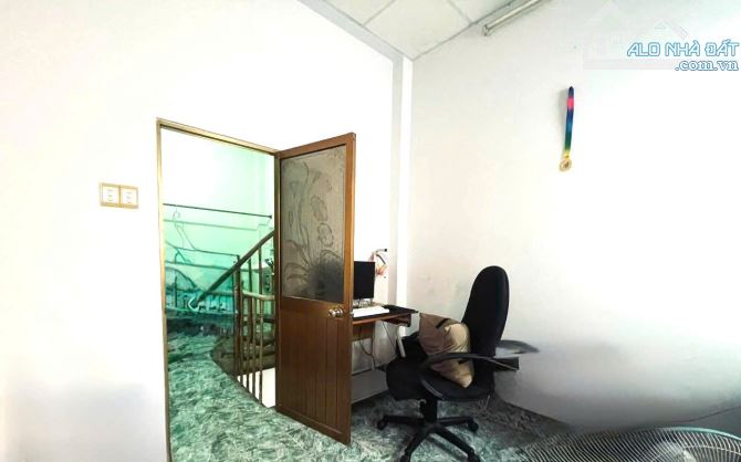 🔵 Bán Nhà Trần Đình Xu, Q1. (DTSD:71m2), 3 Lầu, SHR, Cách MT 30m, Chi 5 tỷ - 7