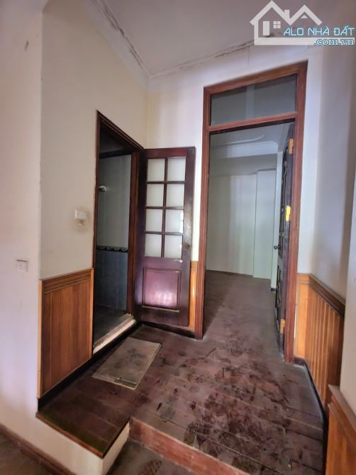 Ô TÔ TRÁNH - VỈA HÈ - NGUYỄN THỊ ĐỊNH - HOÀNG NGÂN - 5 TẦNG 1 TUM - Ô TÔ DỪNG ĐỖ 24/7 - 7