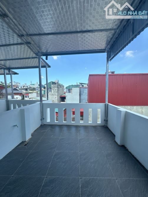 BÁN NHÀ NGỌC LÂM- DT 40M2- 5 TẦNG- Ô TÔ QUA CỬA- CHỈ 7 TỶ- CỰC HIẾM! - 7