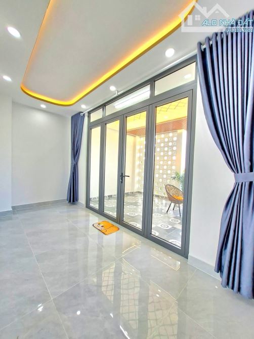 Căn nhà đẹp siêu rộng ngay Phạm Văn Hai, Tân Bình. Giá: 3 Tỷ 290 / 70m2. SHR, hẻm thông - 7