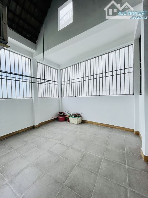 Bán nhà 3 tầng Phạm Văn Chiêu, An Hội Tây, Gò Vấp, hẻm ô tô 8m, 56m2, khu đồng bộ, 7 tỷ 6 - 7
