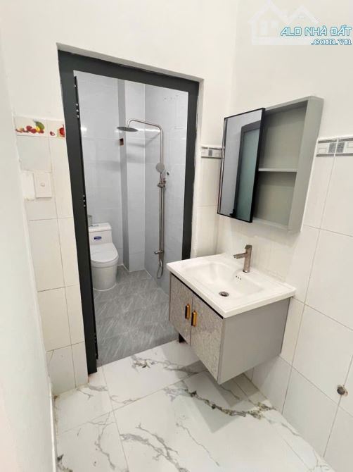 BÁN NHANH NHÀ TRUNG TÂM QUẬN 9 GẦN CHỢ UBND LONG TRƯỜNG QUẬN 9 - 7