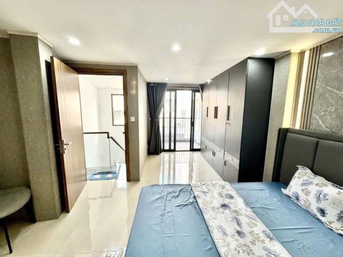 Chính chủ bán căn nhà đường Nguyên Hồng - 45m2- 4 tầng- 3pn - nhà mới ở ngay - 7