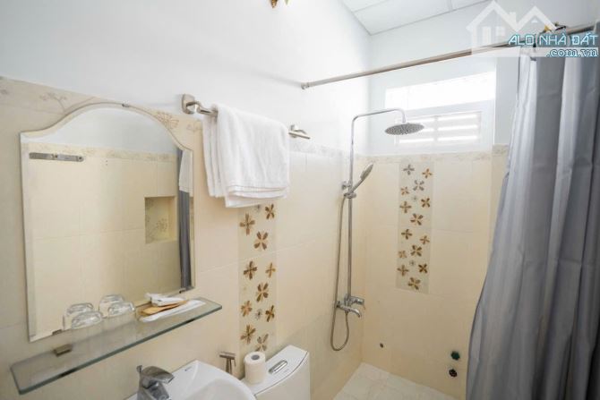 BÁN KHÁCH SẠN 7 TẦNG 15 PHÒNG MẶT TIỀN MÊ LINH, NHA TRANG CÁCH BIỂN 800M.DT 101,8M - 7
