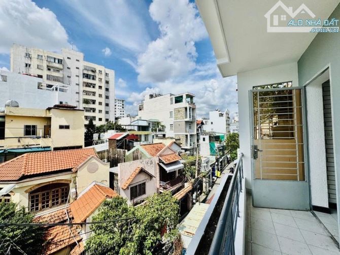 GẤP BÁN - MẶT TIỀN KINH DOANH NGAY TRUNG TÂM PHÚ NHUẬN - 61M2 4 TẦNG 5PN XE HƠI NGỦ TRONG - 7