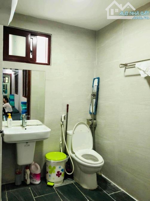 TRIỀU KHÚC, THANH TRÌ: 83/100m - 6T - Mt: 6,7m giá 36,5 Tỷ - NHÀ 2 MẶT TIỀN - 7