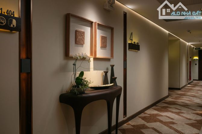 Chủ ngộp Bank giảm 100 tỷ - Khách sạn 5* Phố Cổ - 560m2 - 11 tầng - MT 25m - 1680 tỷ