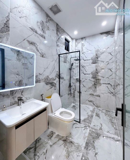 🚨 Chính chủ gửi bán nhà 3 tầng MT Phường 4 - TP Tân An - Long An 82m² - 2.3 tỷ SHR - 8