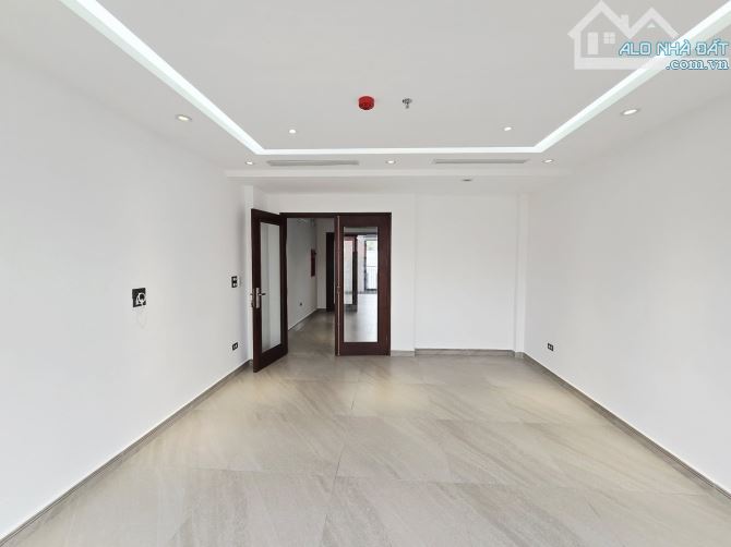 Siêu phẩm nhà 65m2 x 7 tầng xây mới Hoàng Quốc Việt, Nghĩa Tân, ngõ thông ô tô, vỉa hè. - 8