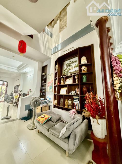 🔥 CHỦ CẦN TIỀN – GIẢM SỐC 500 TRIỆU – CHỈ 11 TỶ SỞ HỮU NHÀ 3 TẦNG NỘI THẤT GỖ SANG XỊN - 8