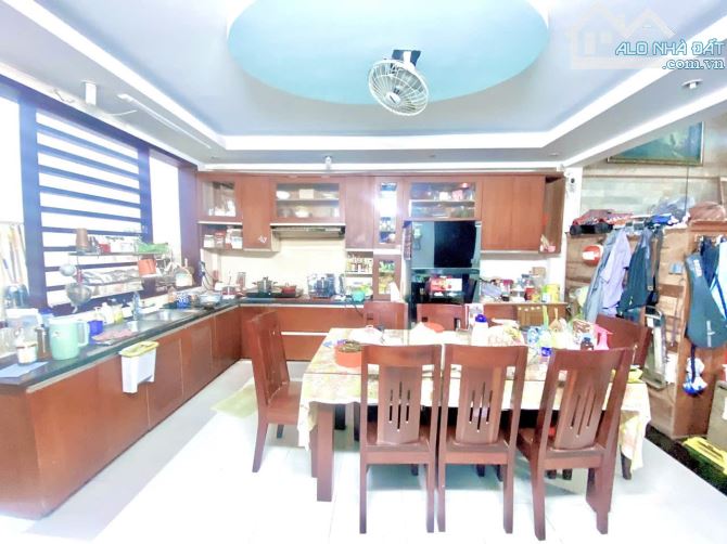 BIỆT THỰ 4 TẦNG NGANG 8M – TRUNG TÂM BÌNH THẠNH – HẺM Ô TÔ - GIÁ TỐT CHỈ 139TR/M2 - 8