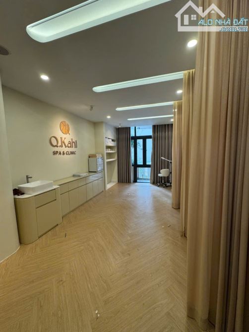 Bán nhà riêng đường 3 tháng 2. P11. Q10 DT: 3,65x13m - CN: 45.6m2 - 3 lầu mới - 8
