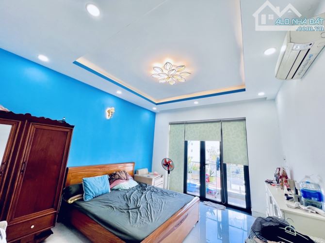 SIÊU PHẨM THANH MÁY-NGAY CHỢ TÂN TRỤ-TÂN BÌNH- 4 X 20- 6 TẦNG  XE HƠI NGỦ TRONG NHA - 8