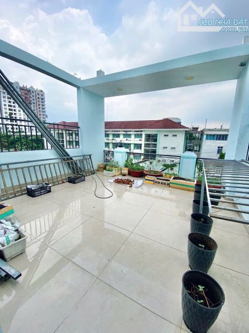 Nhà 3 tầng đường Nguyễn Văn Quá, diện tích 5,2m ❌ 13m 💰5.99Tỷ - 8