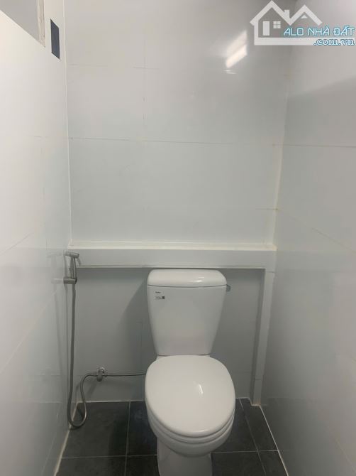 Cho thuê căn hộ yên tĩnh trung tâm Q5 – 64m2, mới tân trang, có tầng lửng 40m2, vào ở ngay - 8