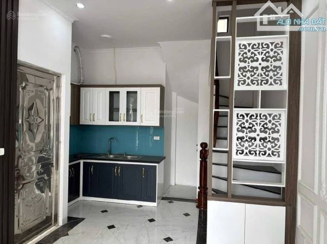 Bán nhà Nguyễn Khoái. Nhà mặt đường - Ô tô đỗ cổng. Công năng - tiện ích đủ đầy. - 9