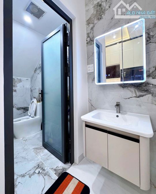 🚨 Chính chủ gửi bán nhà 3 tầng MT Phường 4 - TP Tân An - Long An 82m² - 2.3 tỷ SHR - 9