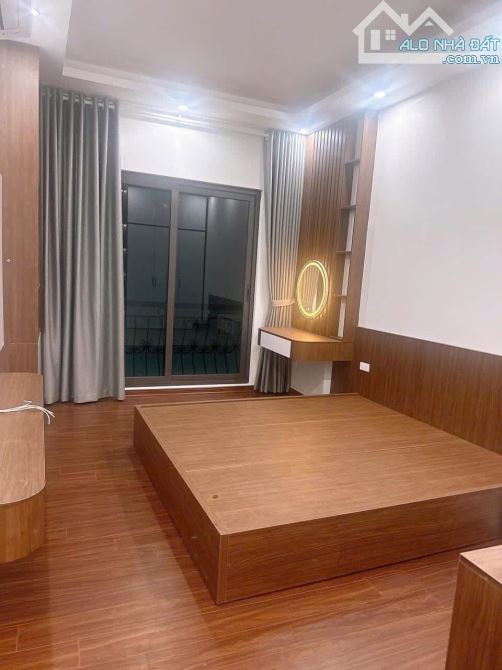 NHÀ 5 TẦNG, GẦN TRƯỜNG CHUYÊN NGUYỄN HUỆ - HÀ ĐÔNG, ĐT 30M2, MT 3.4M, GIÁ 6.7 TỶ - 9