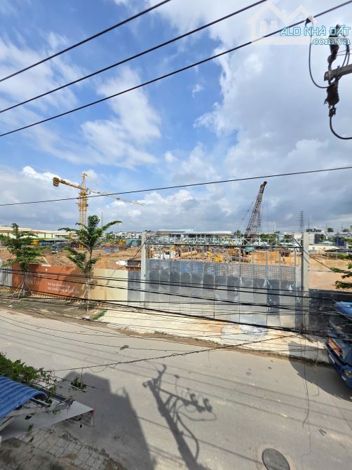 6Tỷ500 🔥👉 Nhà Phố Hiện Đại Kinh Doanh OK, Mặt tiền Chung Cư Đang Xây__MT đường An Phú 17 - 9