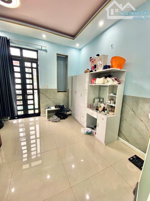 Nhà 3 tầng đường Nguyễn Văn Quá, diện tích 5,2m ❌ 13m 💰5.99Tỷ - 9