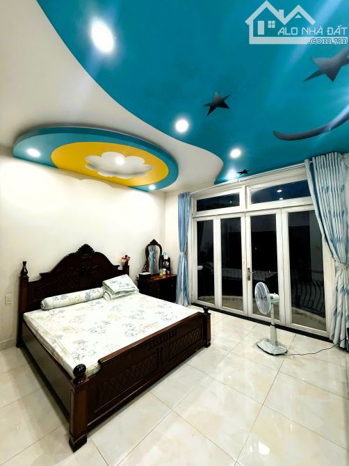 cho thuê nhà 93m2 hẻm xe hơi đường số 9 phường Linh Tây 4 phòng ngủ gần chợ - 9