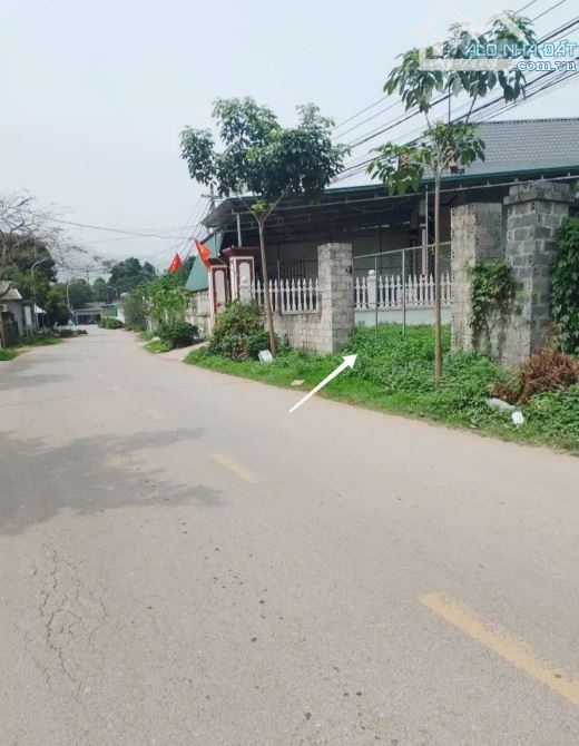 Cần bán 192m - mặt tiền 8.5m tại trục chính Nhuận Trạch - giá lanh quanh 3,x tỷ