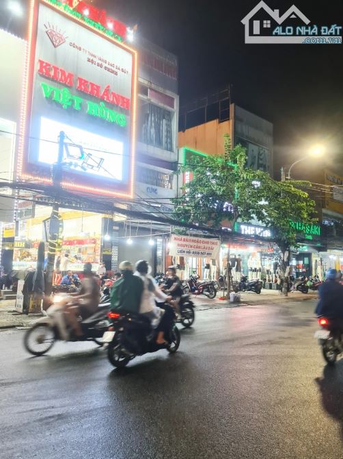 "🌈 Bán Nhà 2 Tầng Ngay Chợ Hòa Khánh – Gần Đại Học Bách Khoa – 82m² – Khu Sầm Uất 24/7 –