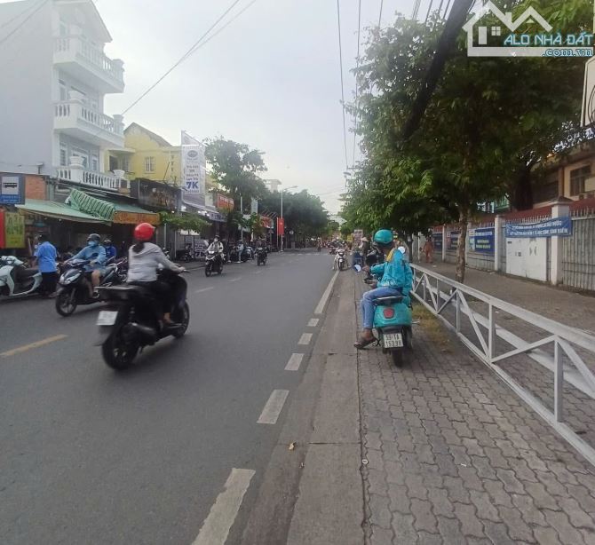 💥BÁN ĐẤT TẶNG NHÀ CẤP 4 KẾ BÊN TRƯỜNG NGUYỄN THỊ ĐỊNH - LĂM BỀN 130M2 - 11.X TỶ 💥  📐 DT