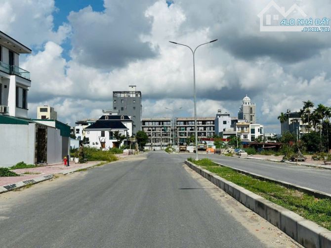🔹Mặt đường 26m, nối từ TĐC Khu B sang TĐC Khu C