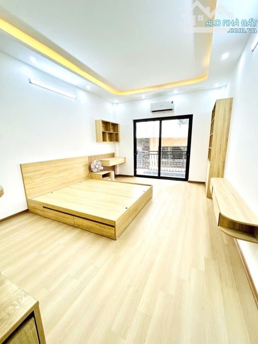 Bán Nhà 5 Tầng Mới Đẹp – Nội Thất Sang – Ô Tô Đỗ Gần – An Ninh Đỉnh